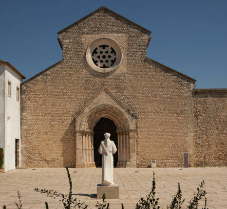 Photo of the entrance to the Convent of S. Francisco Santarém.